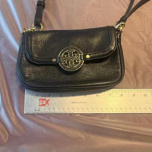Tory Burch Amanda Black Leather Crossbody Bag with Gold Logo MSRP $295 - Picture 6 of 10